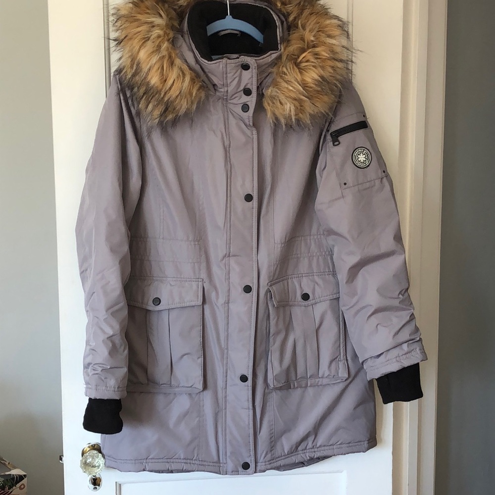 Steve‎ Madden,  large L/G. Gray, hooded faux fur.